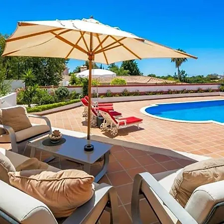 Villa Carvoeiro Sleeps 8 Pool Wifi