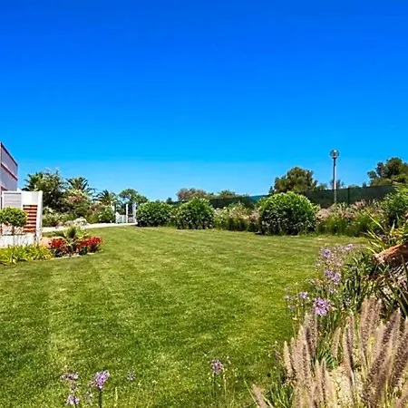 Villa Carvoeiro Sleeps 8 Pool Wifi *